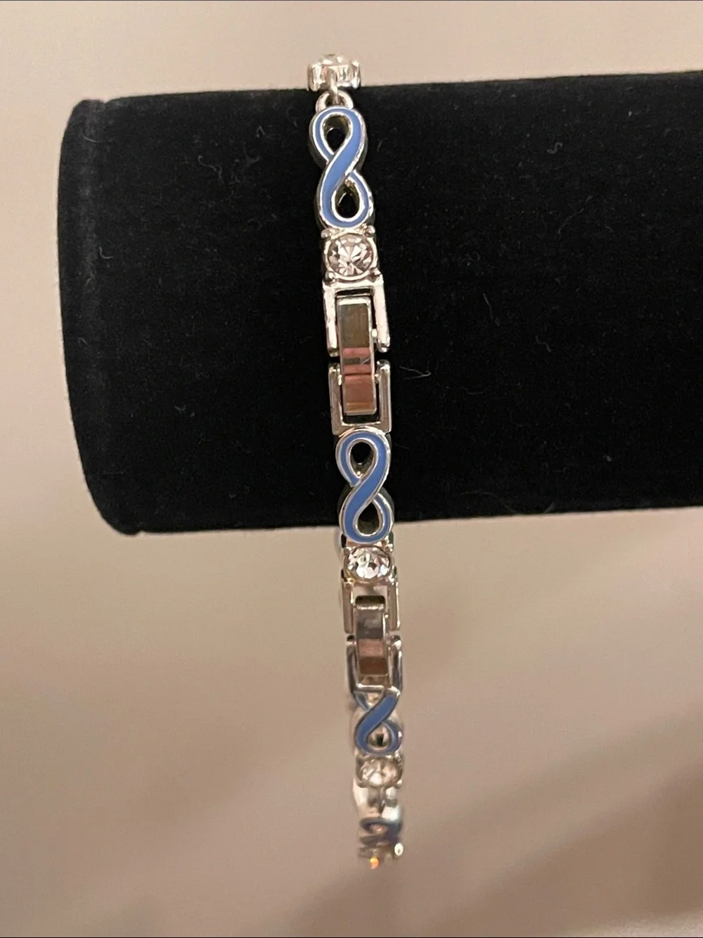 Avon 2015 Domestic Violence Tennis Bracelet with Extender 7 1/4” & 8 3/8” approx